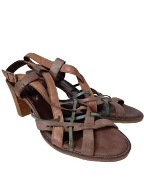 Belmondo Sandales à talon haut brun style décontracté
