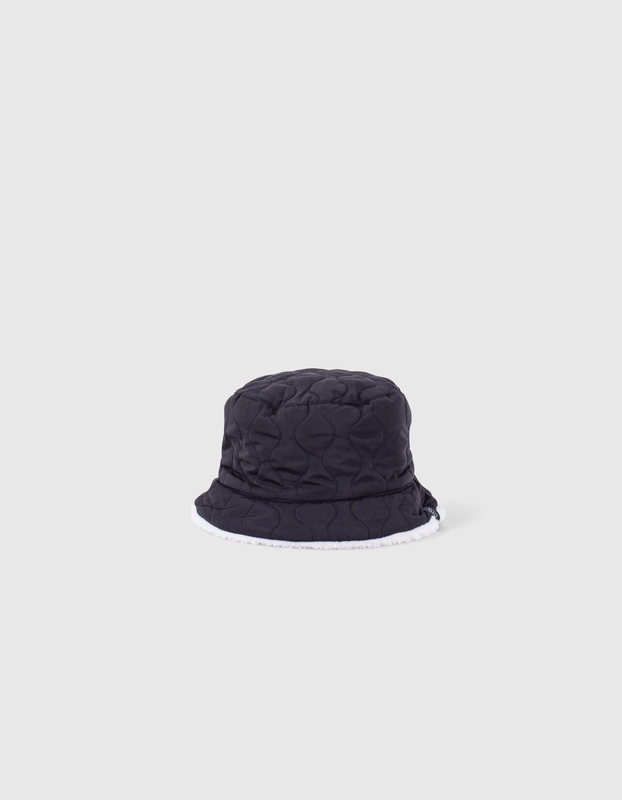 Bob réversible noir matelassé ou écru Sherpa fille