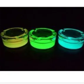 Cendrier rond lumineux qui brille dans le noir