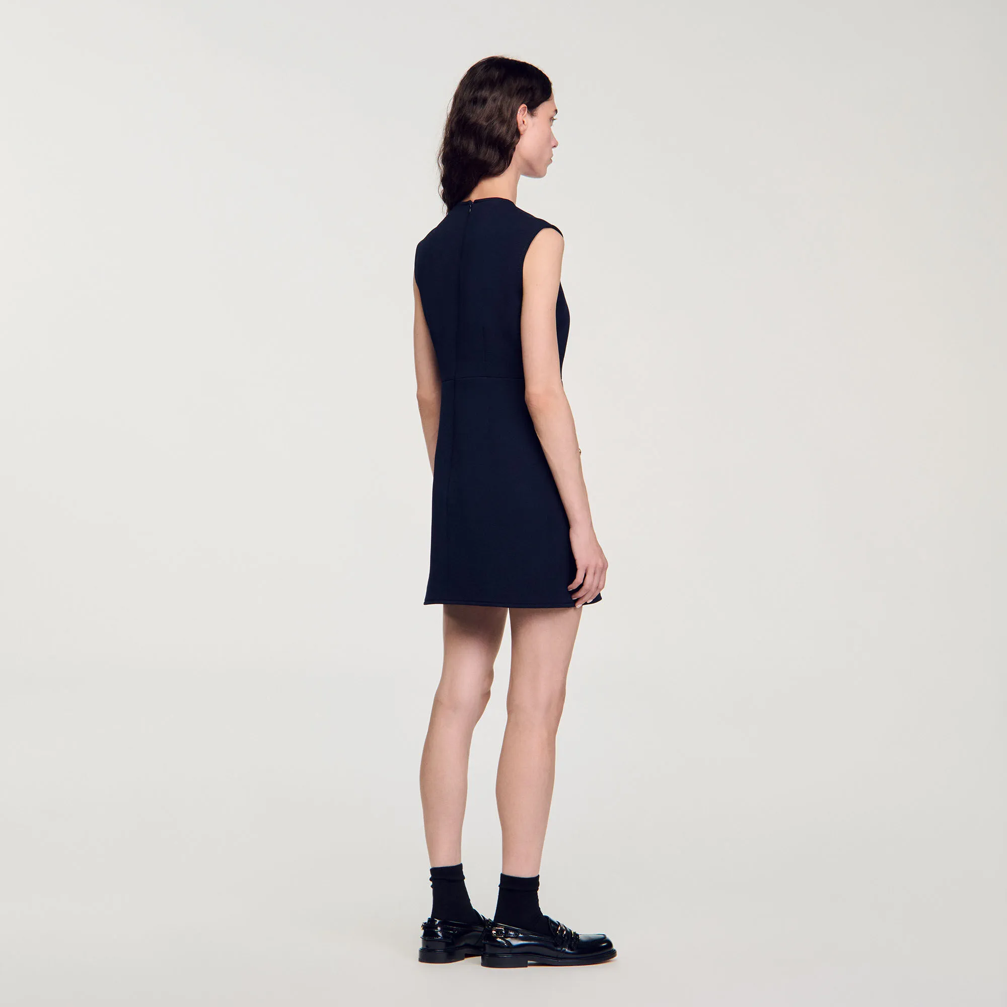 Robe courte à boutons