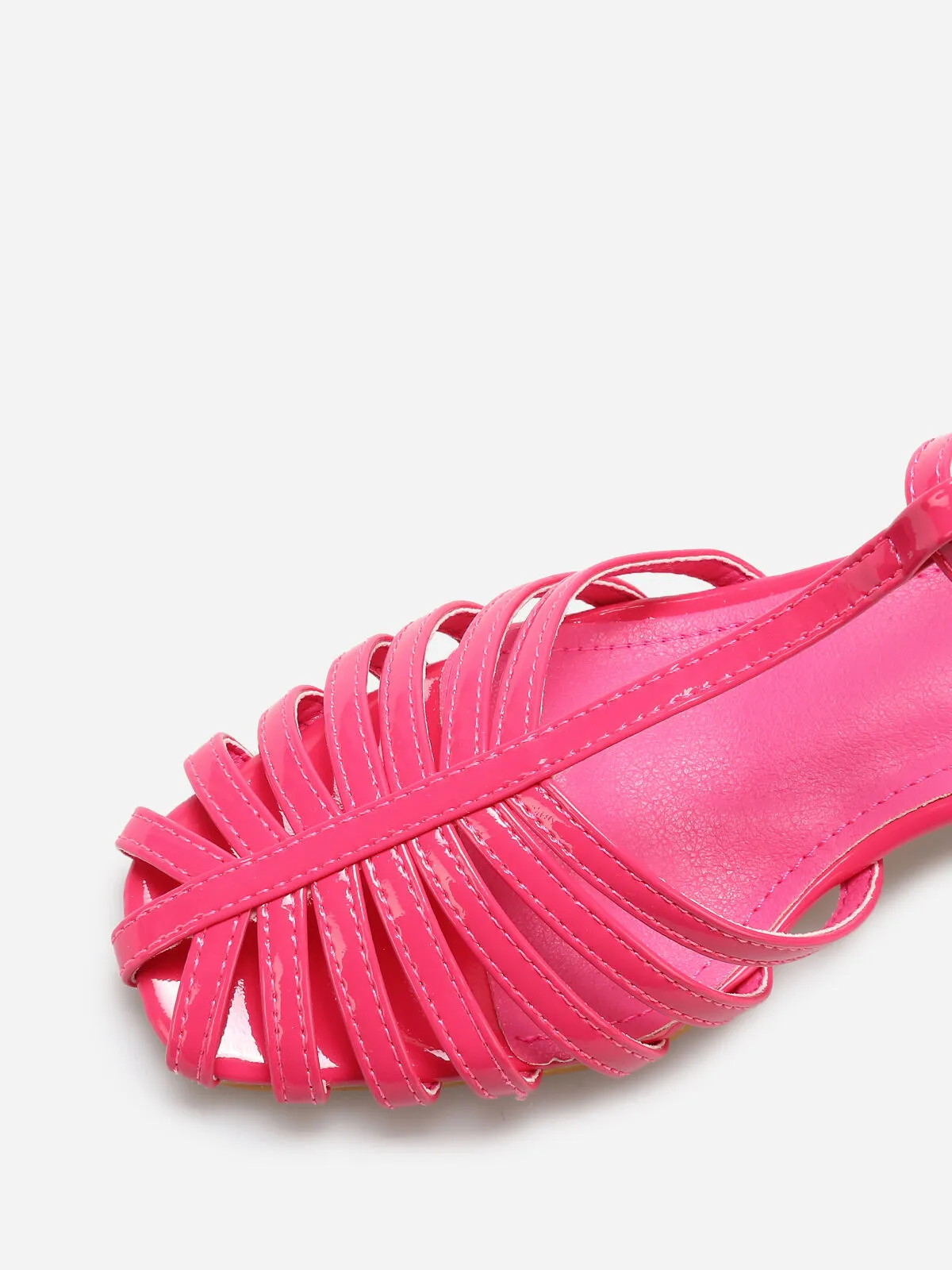 Sandales ajourées et vernies- Fuchsia