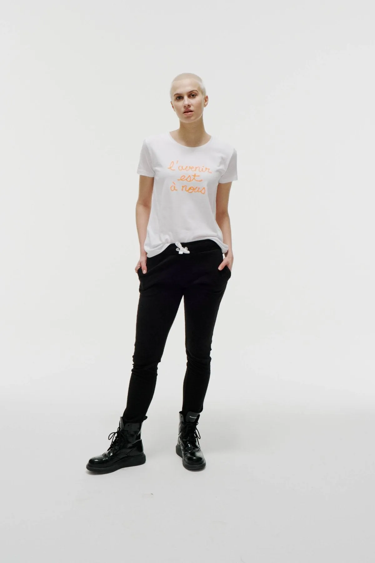 T-shirt Quantum Courage L'AVENIR EST A NOUS blanc